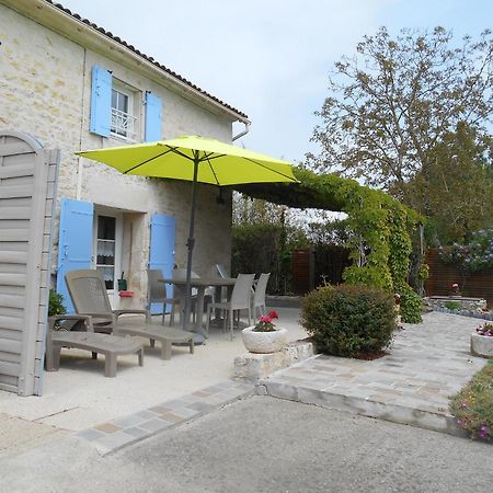 MARAIS POITEVIN pêche ,barque, vélos, wifi, linge, cheminée, cuisine La Taillee Esterno foto