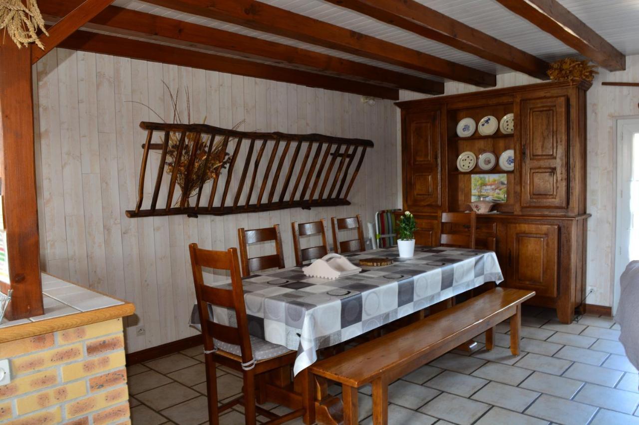 MARAIS POITEVIN pêche ,barque, vélos, wifi, linge, cheminée, cuisine La Taillee Esterno foto